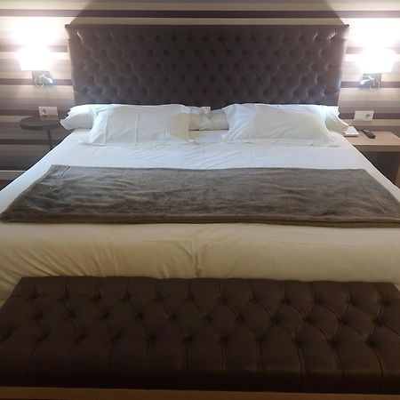 U-Hotel Spa Ciudad De אסטורגה מראה חיצוני תמונה