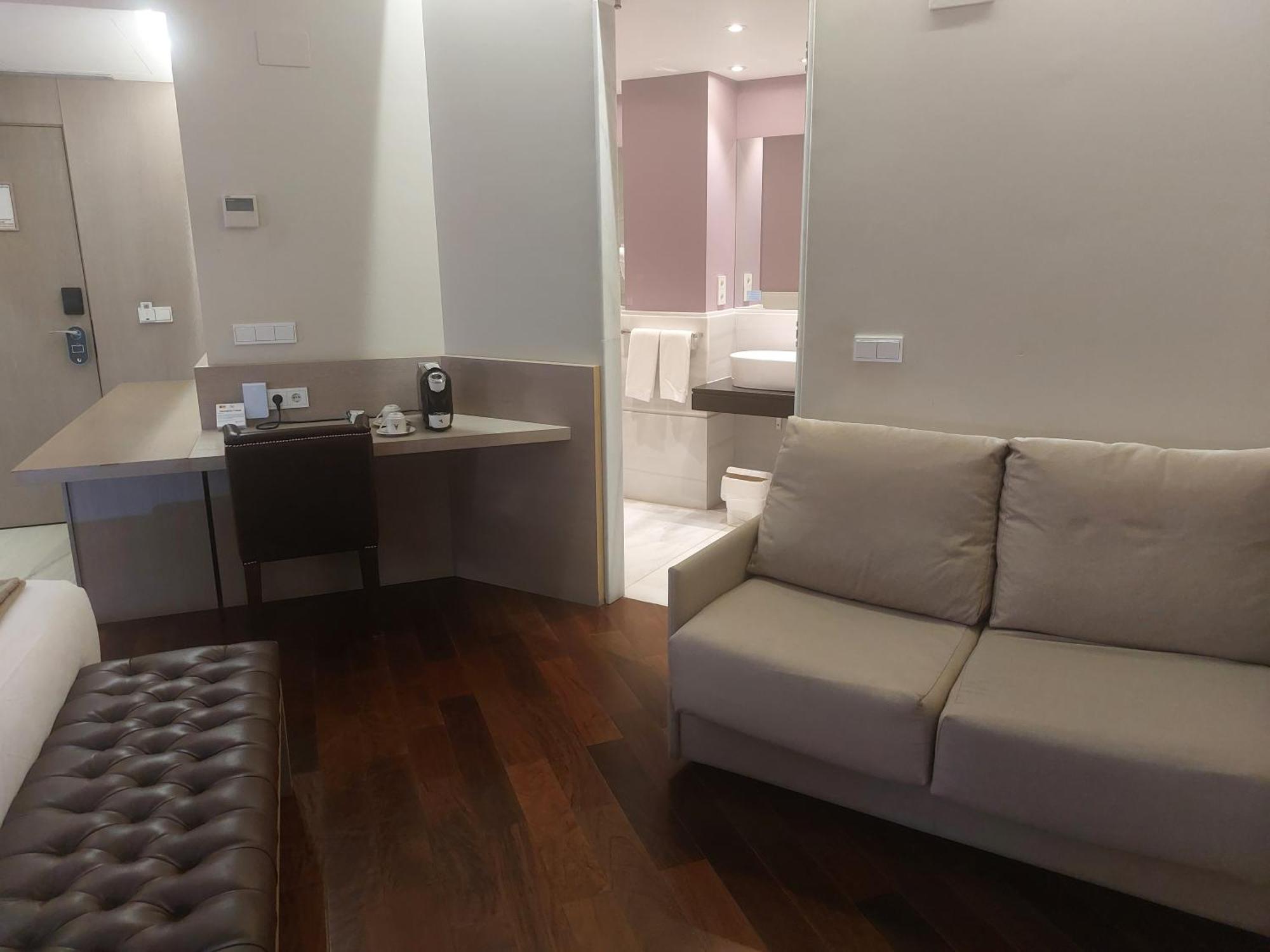 U-Hotel Spa Ciudad De אסטורגה מראה חיצוני תמונה